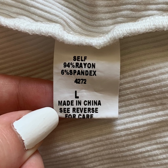 Cropped white turtleneck - Picture 5 of 5